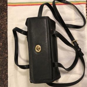 Vintage Coach cossbody/minibag